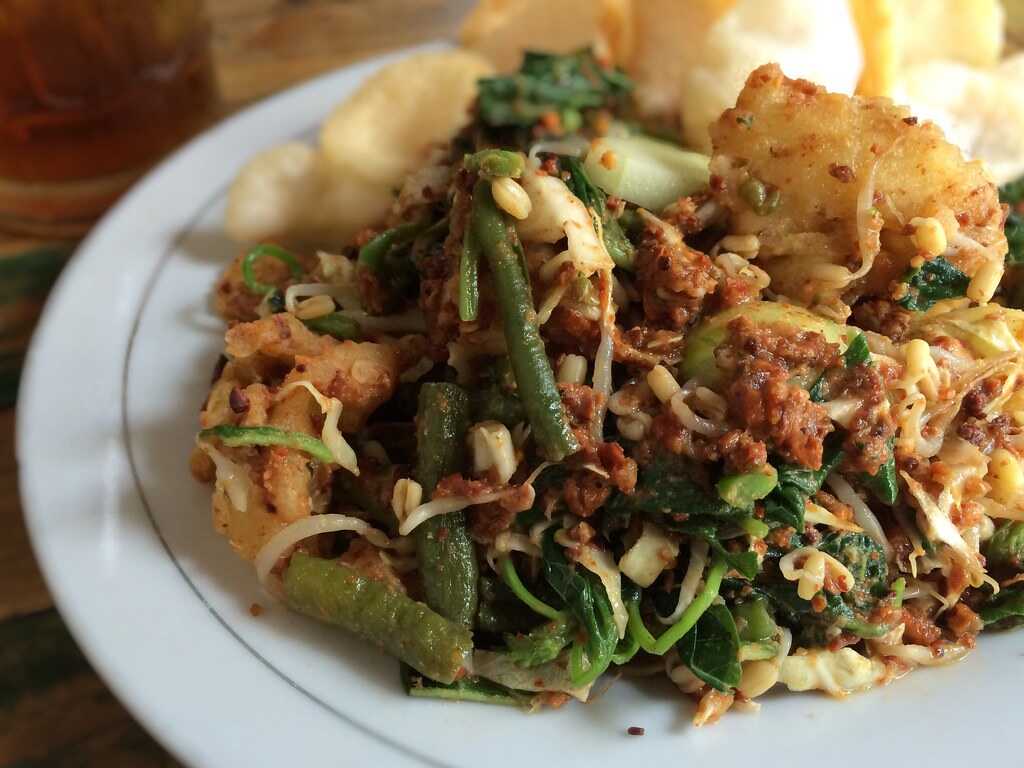 Mix Vegetable with Peanut Sauce Makanan Kesukaan Orang Sunda, Pernah Coba?